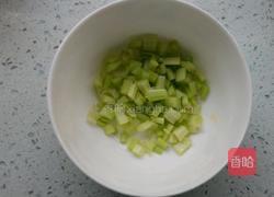 豌豆炒肉丁的做法图解4