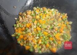 豌豆炒肉丁的做法图解7