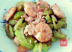 虾仁炒苦瓜的做法图解4