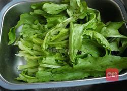 豆豉鲮鱼拌油麦菜的做法图解2