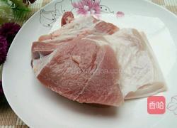 蛋黄狮子头的做法图解1