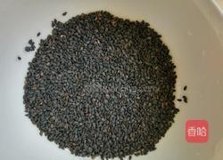 自制黑芝麻酱的做法图解1