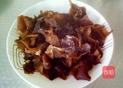 山药木耳炒肉的做法图解3