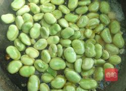 青蚕豆炒蒜苗的做法图解7