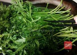 凉拌茼蒿菜的做法图解3
