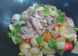 洋葱炒腰花的做法图解10