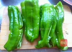 干豆豉煎虎皮青椒的做法圖解2