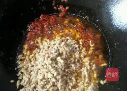 Illustration of making minced meat vermicelli pot 4