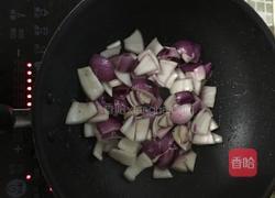 紫洋葱炒肉的做法图解5