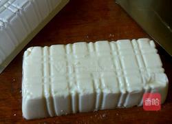 虾仁豆腐的做法图解1