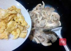 蘑菇炒鸡蛋的做法图解7