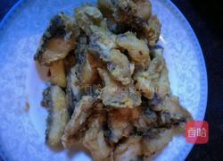 糖醋鱼块的做法图解1