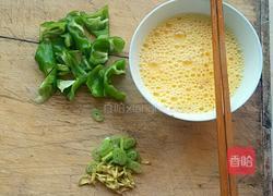 银耳炒鸡蛋的做法图解2