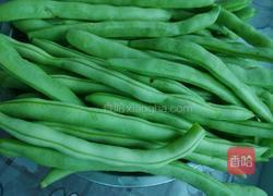豆角炒肉的做法图解1