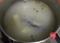 清炖野生小鲫鱼的做法图解7