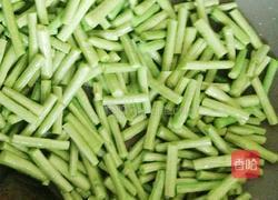 蒜香煸豆角的做法图解5