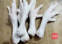 Illustration of how to make chicken feet with pickled pepper 1