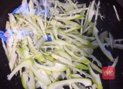 韭菜炒竹笋的做法图解3