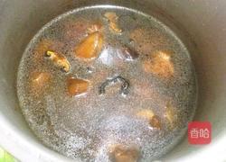 花生黄豆炖猪蹄的做法图解12