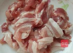 五花肉豆豉炒青椒的做法图解1