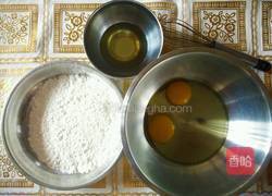 蜂蜜纸杯蛋糕的做法图解1