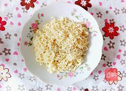 炒泡面的做法图解4