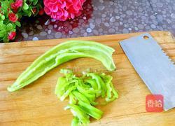 青椒苦瓜炒肉的做法图解4