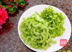 青椒苦瓜炒肉的做法图解5