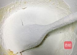 樱桃草莓酱蛋糕卷的做法图解3