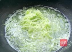 腊肠凉拌莴苣的做法图解9