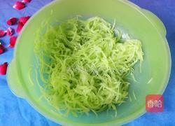 腊肠凉拌莴苣的做法图解10