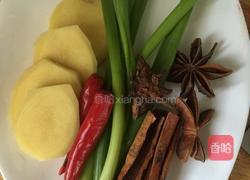 海带红烧肉的做法图解1