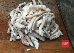 青椒炒鱿鱼丝的做法图解1