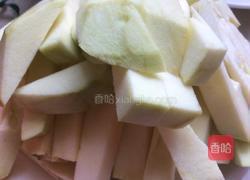 家常土豆炖茄子的做法图解1