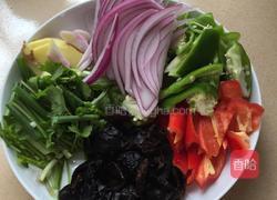 尖椒爆炒鸡胗的做法图解2