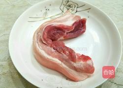 卷心菜炒肉的做法图解2