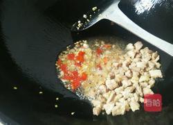 毛豆炒肉的做法图解7