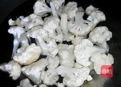 素炒菜花的做法图解2