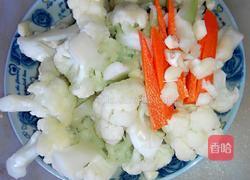 素炒菜花的做法图解3