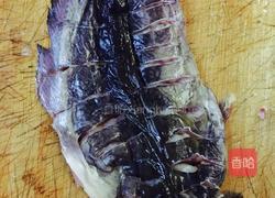 大蒜烧鲶鱼的做法图解3