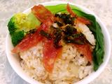 电饭煲腊味煲仔饭