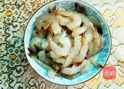 素炒虾仁的做法图解2