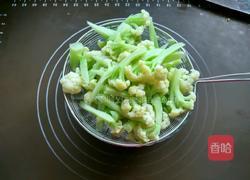 菜花木耳炒肉的做法图解4