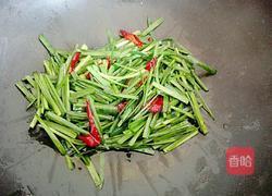 韭菜炒豆腐皮的做法图解4