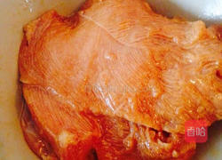 香煎鸡胸肉的做法图解2