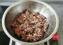 牛肉饼的做法图解1