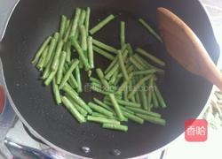 豆角炒肉片的做法图解4