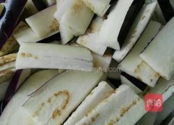 茄子炒辣椒的做法图解1