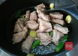 小土豆烧排骨的做法图解3