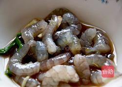 虾肉馄饨的做法图解1